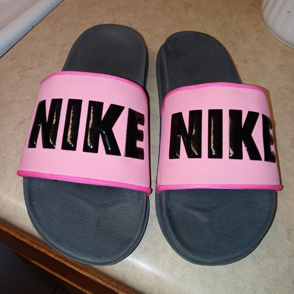 Nike slides **Brand New**